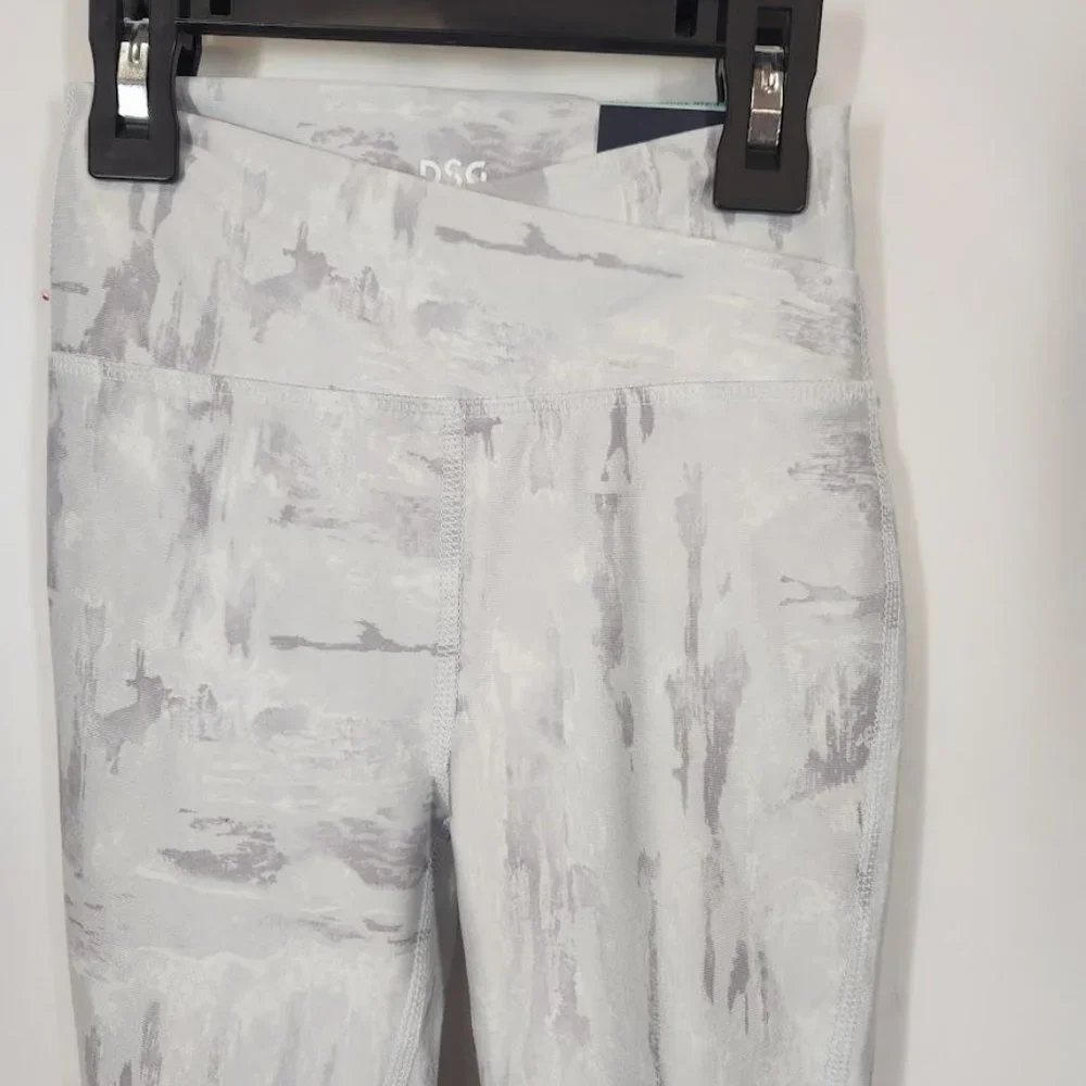 NWT DSG Girls' Crossover‎ Waist 7/8 Tights in Torn Camo Grey - Size XXS (4/5)